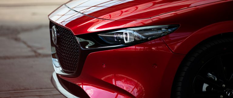 Mazda: Innovación y Diseño Japonés en el Siglo XXI