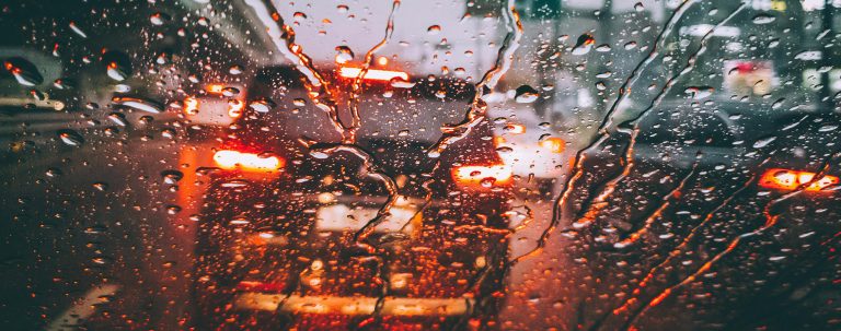 Conduce seguro en días de lluvia